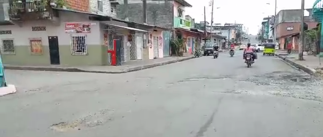 Calles en mal estado en la parroquia 10 de noviembre.