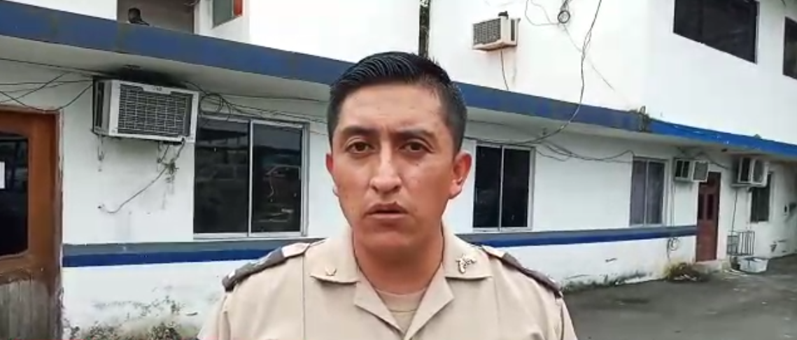 Policía recupera vehículo robado.