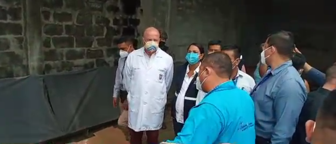 Vicepresidente recorre hospital de Ventanas.